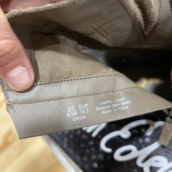 Boots - Picture 3 of 3